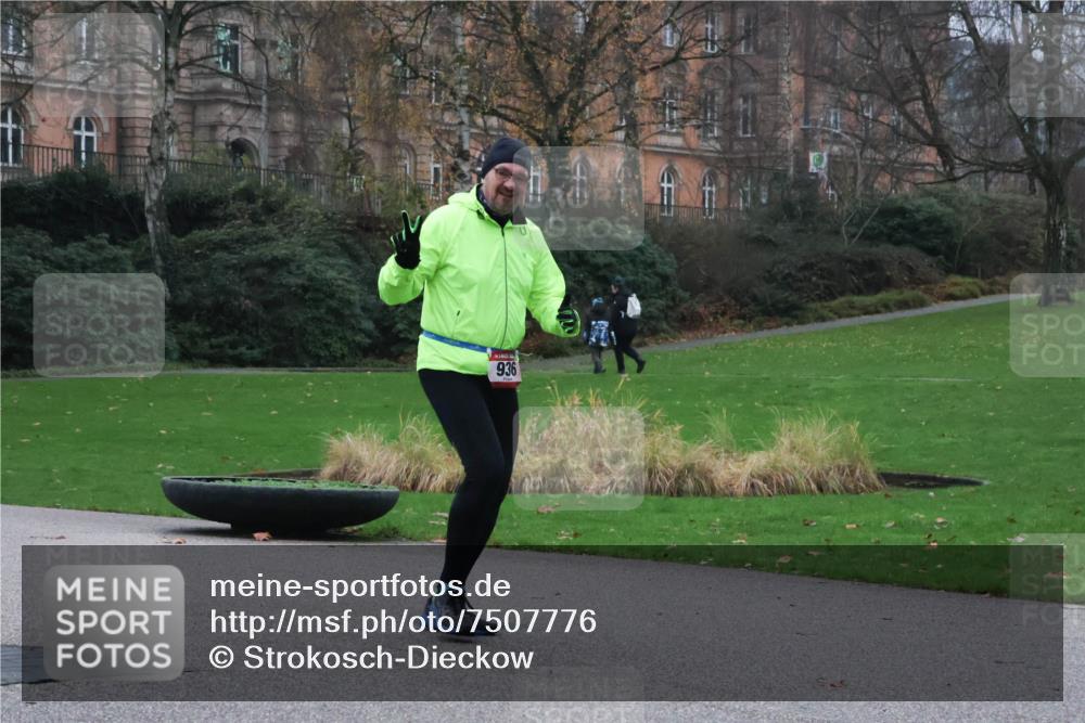 08.12.2024 - St. Pauli X-Mass-Run No. 14 Strokosch-Dieckow http://msf.ph/oto/7507776 08.12.2024 09:47:48 Laufen 936 meine-sportfotos.de