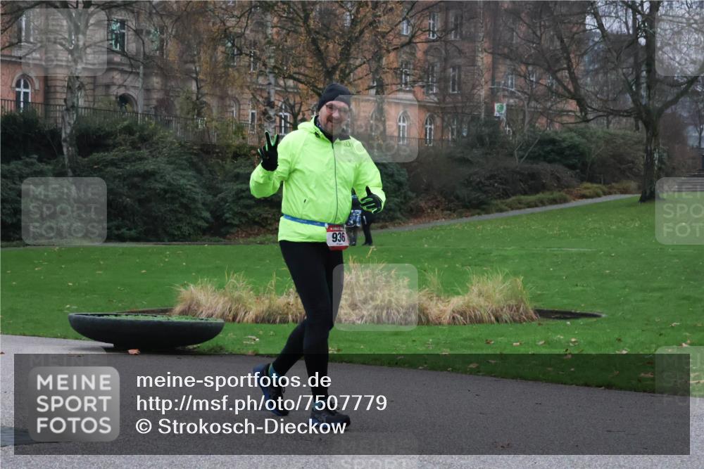 08.12.2024 - St. Pauli X-Mass-Run No. 14 Strokosch-Dieckow http://msf.ph/oto/7507779 08.12.2024 09:47:49 Laufen 936 meine-sportfotos.de