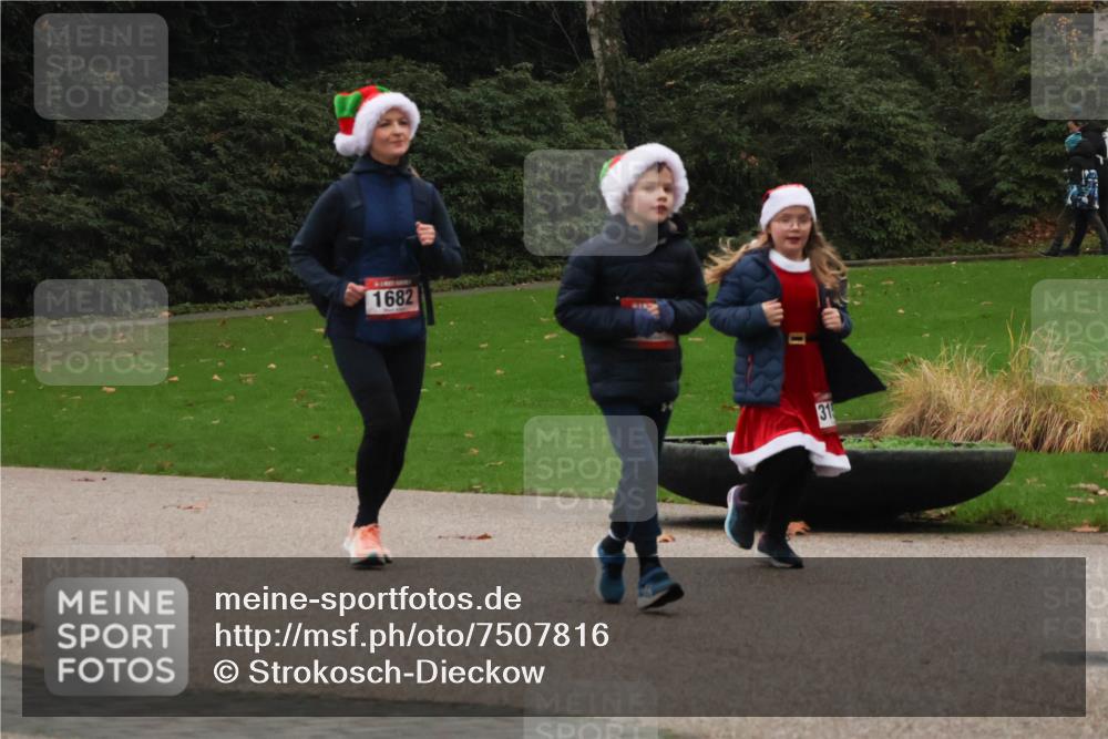08.12.2024 - St. Pauli X-Mass-Run No. 14 Strokosch-Dieckow http://msf.ph/oto/7507816 08.12.2024 09:47:52 Laufen 1682, 31 meine-sportfotos.de