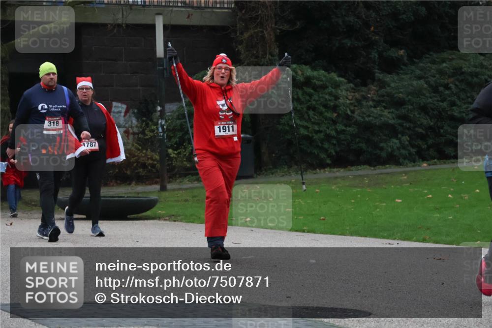 08.12.2024 - St. Pauli X-Mass-Run No. 14 Strokosch-Dieckow http://msf.ph/oto/7507871 08.12.2024 09:48:19 Laufen 318, 318, 1787, 1911 meine-sportfotos.de