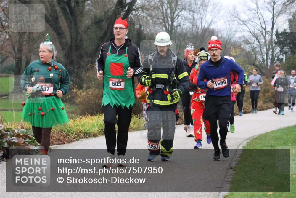 08.12.2024 - St. Pauli X-Mass-Run No. 14 Strokosch-Dieckow http://msf.ph/oto/7507950 08.12.2024 10:53:18 Laufen 4, 07, 14, 505, 05, 18, 1263, 1669 meine-sportfotos.de