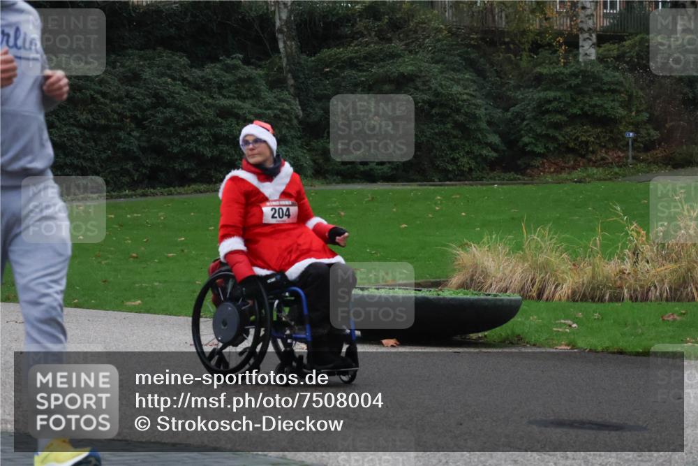 08.12.2024 - St. Pauli X-Mass-Run No. 14 Strokosch-Dieckow http://msf.ph/oto/7508004 08.12.2024 09:52:22 Laufen 204 meine-sportfotos.de