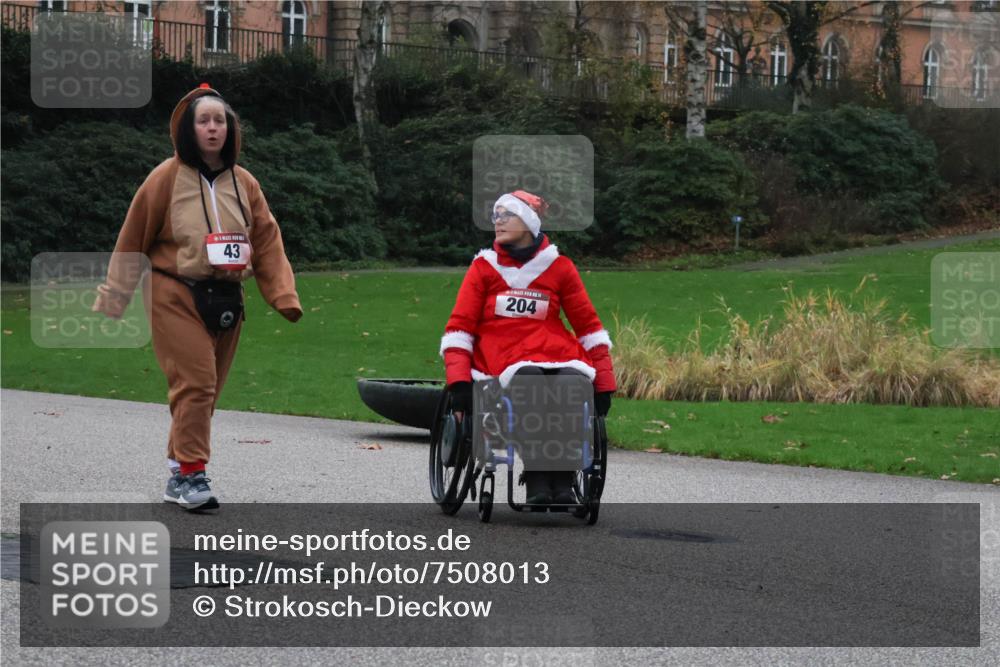 08.12.2024 - St. Pauli X-Mass-Run No. 14 Strokosch-Dieckow http://msf.ph/oto/7508013 08.12.2024 09:52:24 Laufen 43, 204 meine-sportfotos.de