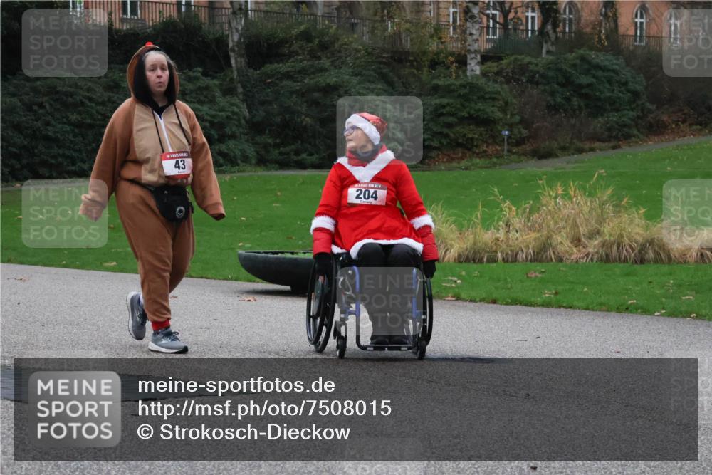08.12.2024 - St. Pauli X-Mass-Run No. 14 Strokosch-Dieckow http://msf.ph/oto/7508015 08.12.2024 09:52:24 Laufen 43, 14, 204 meine-sportfotos.de