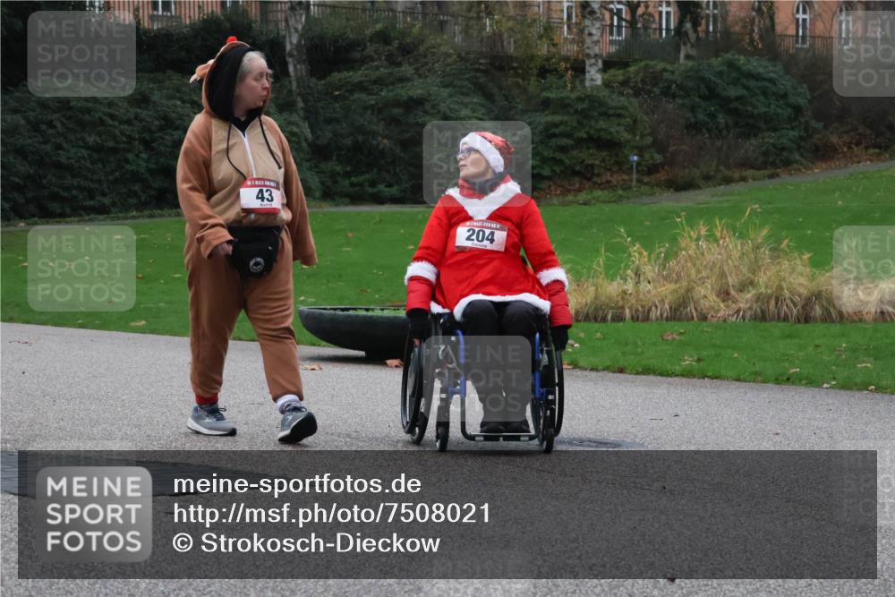 08.12.2024 - St. Pauli X-Mass-Run No. 14 Strokosch-Dieckow http://msf.ph/oto/7508021 08.12.2024 09:52:25 Laufen 43, 204 meine-sportfotos.de