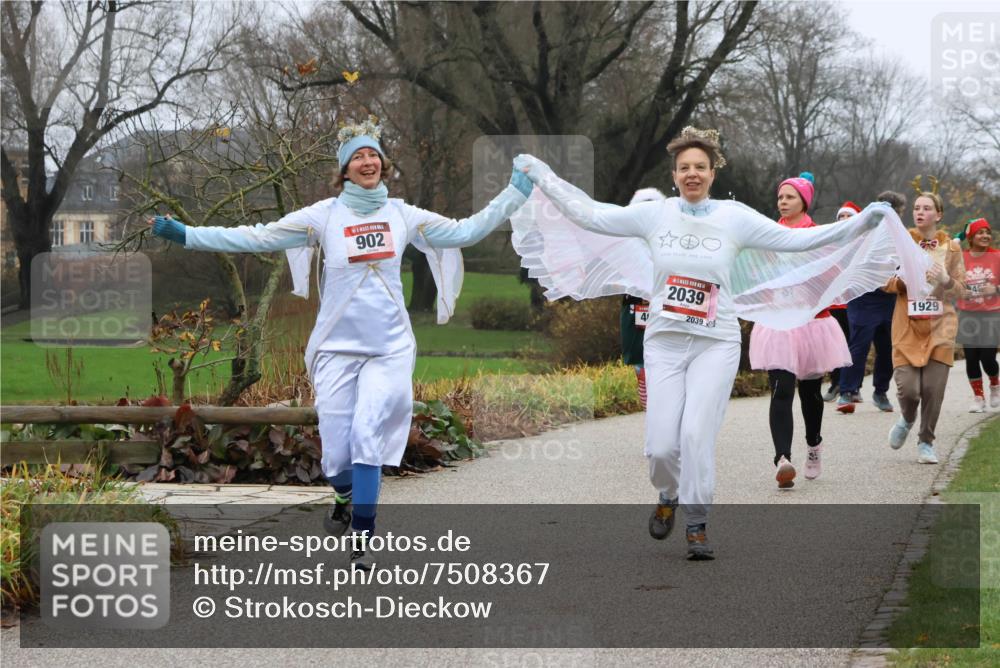 08.12.2024 - St. Pauli X-Mass-Run No. 14 Strokosch-Dieckow http://msf.ph/oto/7508367 08.12.2024 10:55:13 Laufen 902, 4, 2039, 2039, 1929 meine-sportfotos.de