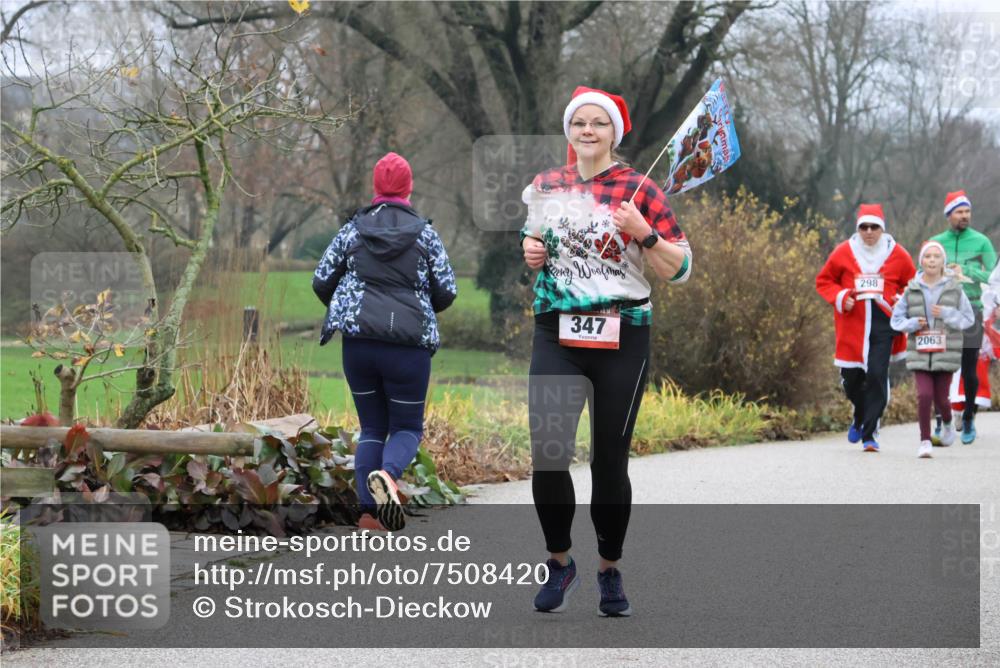 08.12.2024 - St. Pauli X-Mass-Run No. 14 Strokosch-Dieckow http://msf.ph/oto/7508420 08.12.2024 10:55:35 Laufen 347, 298, 2063 meine-sportfotos.de