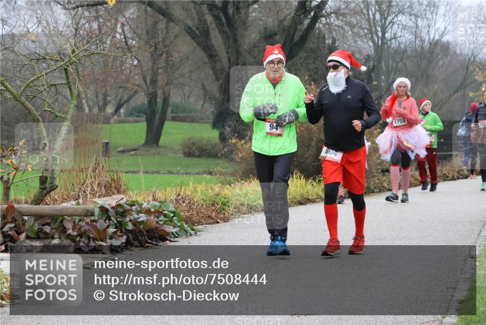 08.12.2024 - St. Pauli X-Mass-Run No. 14 Strokosch-Dieckow http://msf.ph/oto/7508444 08.12.2024 10:55:49 Laufen 94, 804, 1759, 1052 meine-sportfotos.de