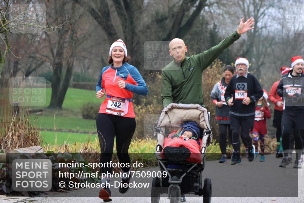 08.12.2024 - St. Pauli X-Mass-Run No. 14 Strokosch-Dieckow http://msf.ph/oto/7509009 08.12.2024 10:59:21 Laufen 742, 742, 5, 2, 759, 3410, 389 meine-sportfotos.de