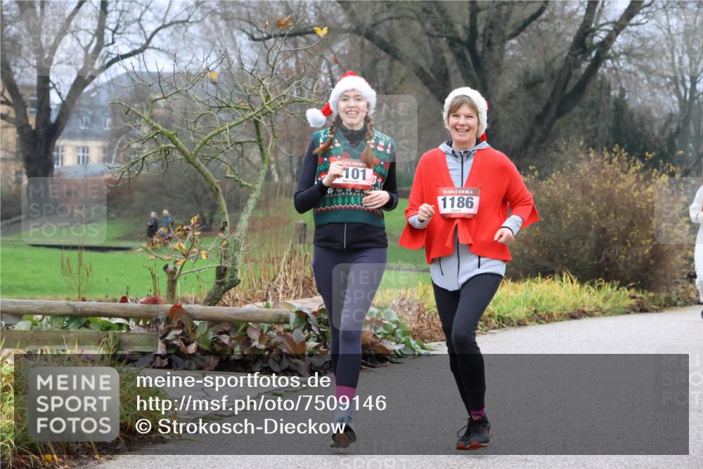 08.12.2024 - St. Pauli X-Mass-Run No. 14 Strokosch-Dieckow http://msf.ph/oto/7509146 08.12.2024 11:00:18 Laufen 14, 101, 14, 1186 meine-sportfotos.de
