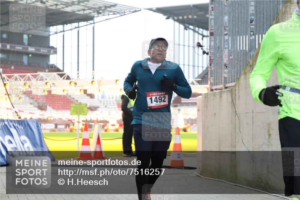 08.12.2024 - St. Pauli X-Mass-Run No. 14 H.Heesch http://msf.ph/oto/7516257 08.12.2024 10:53:42 Ziel 854, 1478, 854, 1492 meine-sportfotos.de