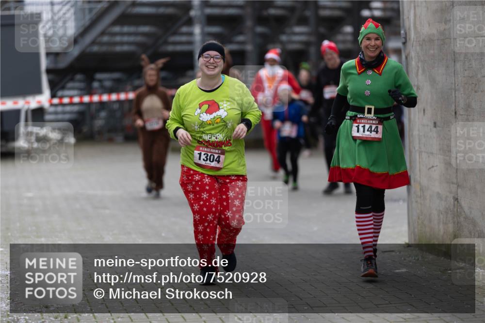 08.12.2024 - St. Pauli X-Mass-Run No. 14 Michael Strokosch http://msf.ph/oto/7520928 08.12.2024 10:42:15 Laufen 14, 1304, 14, 1144 meine-sportfotos.de