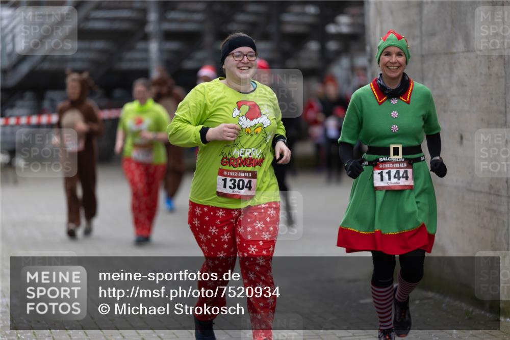 08.12.2024 - St. Pauli X-Mass-Run No. 14 Michael Strokosch http://msf.ph/oto/7520934 08.12.2024 10:42:16 Laufen 14, 1304, 14, 1144 meine-sportfotos.de
