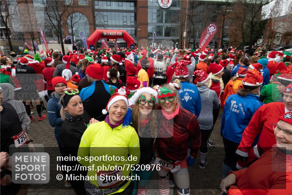 08.12.2024 - St. Pauli X-Mass-Run No. 14 Michael Strokosch http://msf.ph/oto/7520976 08.12.2024 09:56:39 Laufen 1253, 14, 200, 9, 56, 44, 590, 14, 401, 1910 meine-sportfotos.de