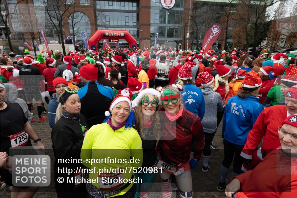 08.12.2024 - St. Pauli X-Mass-Run No. 14 Michael Strokosch http://msf.ph/oto/7520981 08.12.2024 09:56:40 Laufen 1253, 105, 14, 200, 9, 56, 44, 591, 14, 40, 1910 meine-sportfotos.de