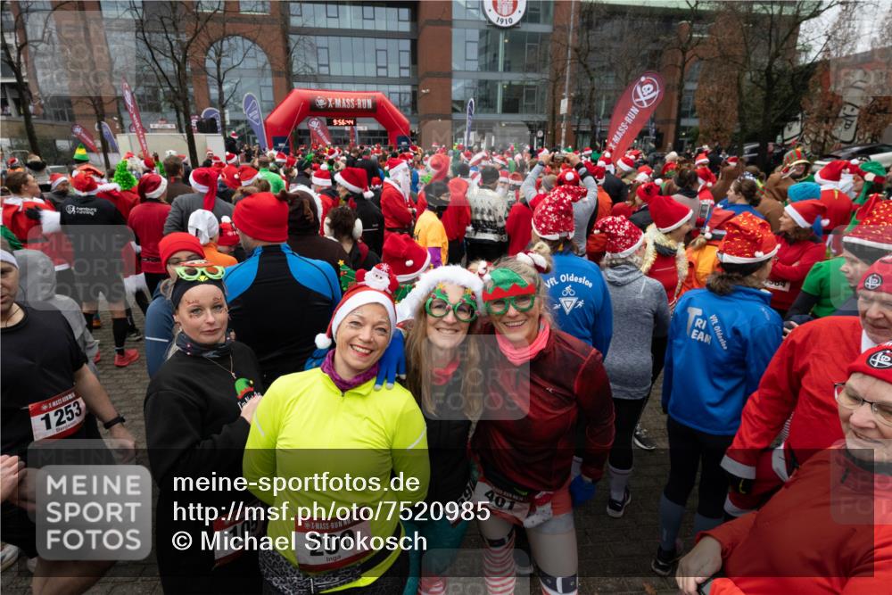 08.12.2024 - St. Pauli X-Mass-Run No. 14 Michael Strokosch http://msf.ph/oto/7520985 08.12.2024 09:56:40 Laufen 1253, 9, 56, 44, 105, 14, 200, 69, 1910, 14, 40 meine-sportfotos.de