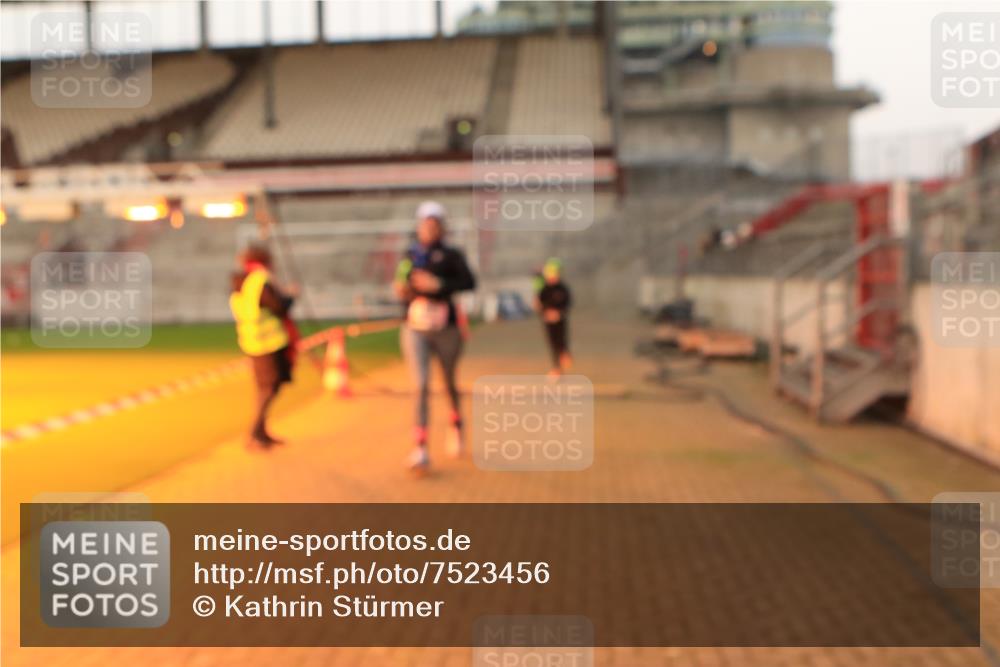 08.12.2024 - St. Pauli X-Mass-Run No. 14 Kathrin Stürmer Photography http://msf.ph/oto/7523456 08.12.2024 09:59:32 Ziel 100, 190, 2478, 2480, 2932, 3156, 3157 meine-sportfotos.de