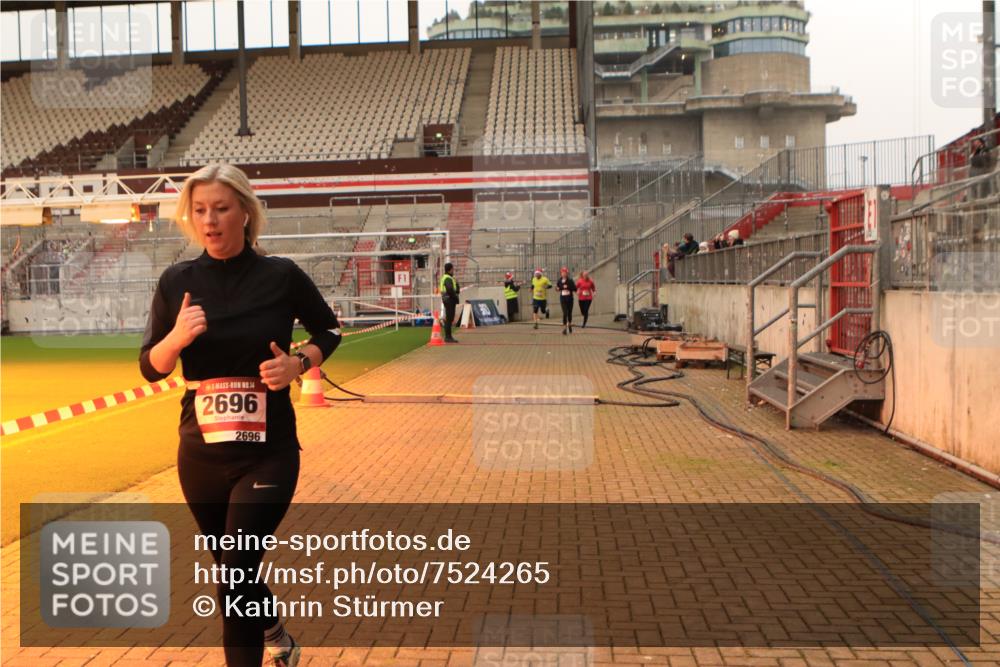 08.12.2024 - St. Pauli X-Mass-Run No. 14 Kathrin Stürmer Photography http://msf.ph/oto/7524265 08.12.2024 10:01:01 Ziel 410, 418, 512, 713, 1750, 2447, 2696 meine-sportfotos.de