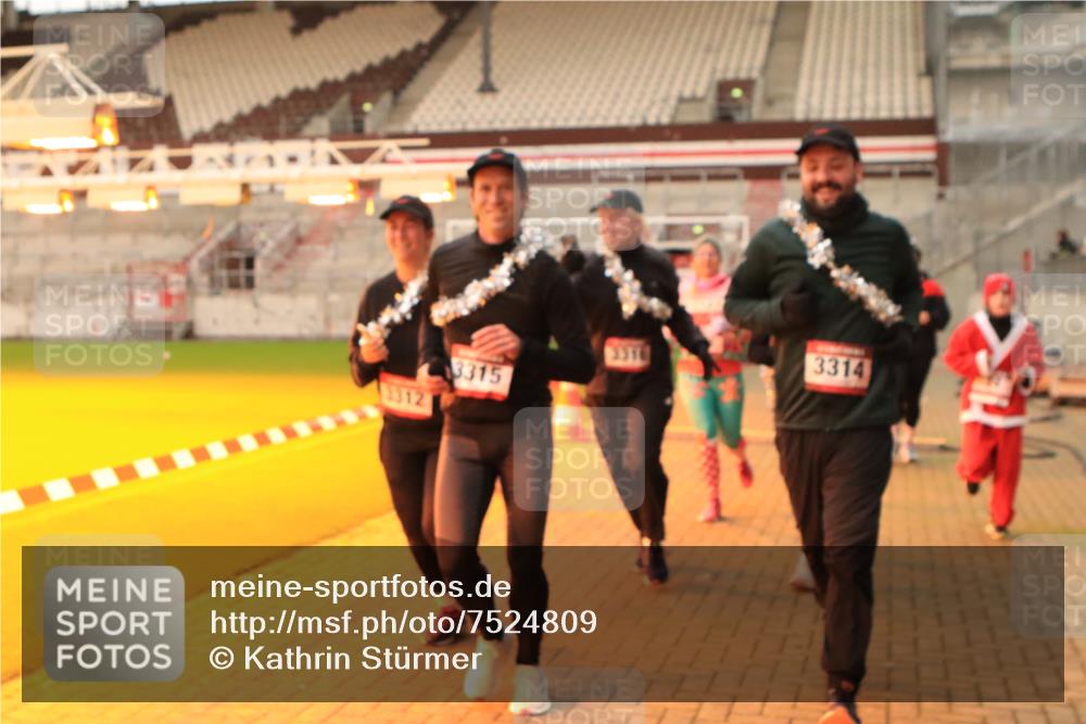 08.12.2024 - St. Pauli X-Mass-Run No. 14 Kathrin Stürmer Photography http://msf.ph/oto/7524809 08.12.2024 10:04:54 Ziel 24, 312, 620, 1067, 1959, 2013, 2015, 2031, 2165, 2836, 3077, 3310, 3311, 3312, 3313, 3314, 3315, 3316, 3317, 3318 meine-sportfotos.de