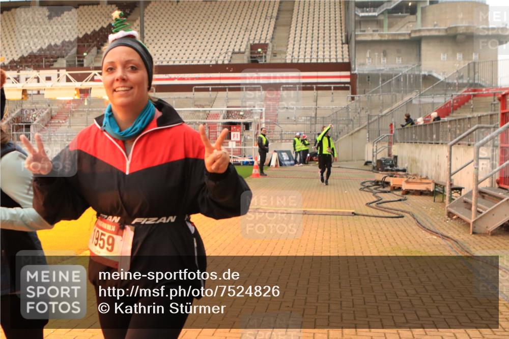 08.12.2024 - St. Pauli X-Mass-Run No. 14 Kathrin Stürmer Photography http://msf.ph/oto/7524826 08.12.2024 10:04:57 Ziel 24, 273, 312, 620, 1067, 1959, 2013, 2015, 2031, 2165, 2836, 3077, 3310, 3311, 3312, 3313, 3314, 3315, 3316, 3317, 3318 meine-sportfotos.de