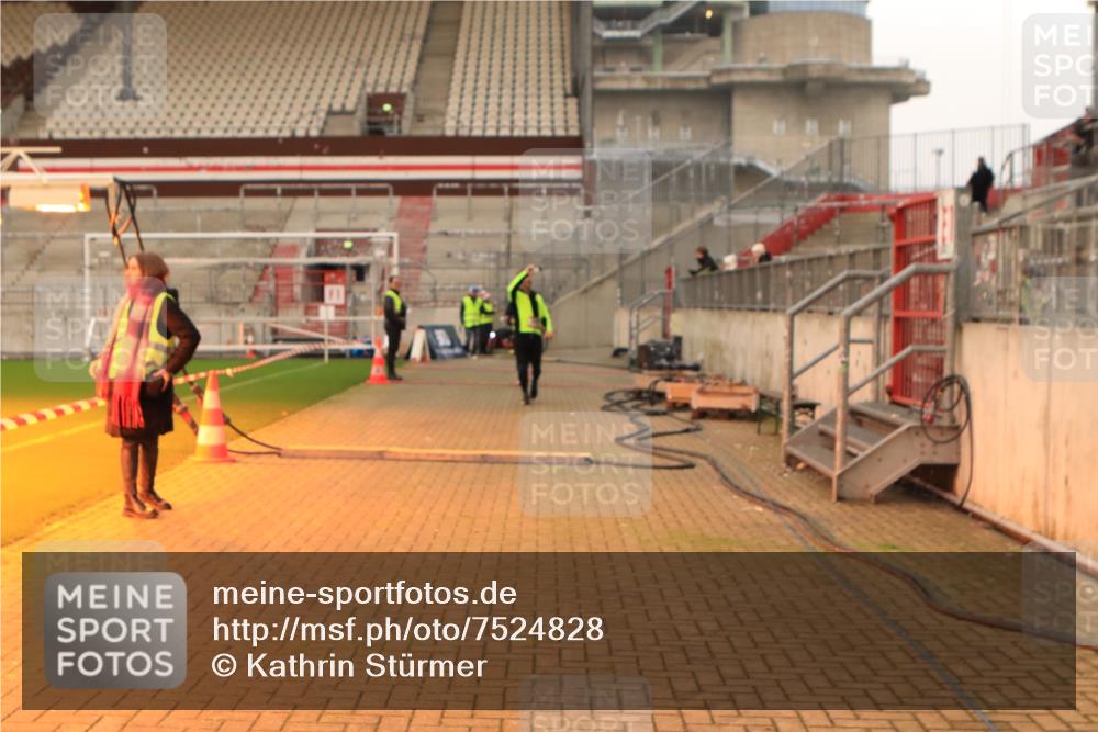 08.12.2024 - St. Pauli X-Mass-Run No. 14 Kathrin Stürmer Photography http://msf.ph/oto/7524828 08.12.2024 10:04:58 Ziel 24, 273, 312, 620, 1959, 2013, 2015, 2031, 2165, 2836, 3077, 3310, 3311, 3312, 3313, 3314, 3315, 3316, 3317, 3318 meine-sportfotos.de