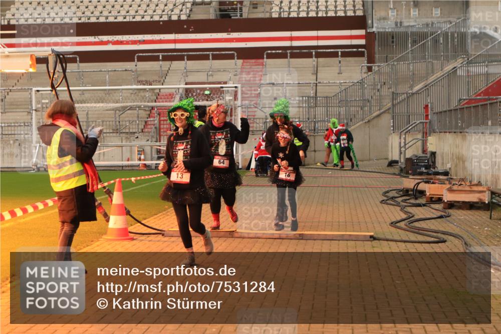 08.12.2024 - St. Pauli X-Mass-Run No. 14 Kathrin Stürmer Photography http://msf.ph/oto/7531284 08.12.2024 10:46:14 Ziel 13, 16, 20, 64, 204 meine-sportfotos.de