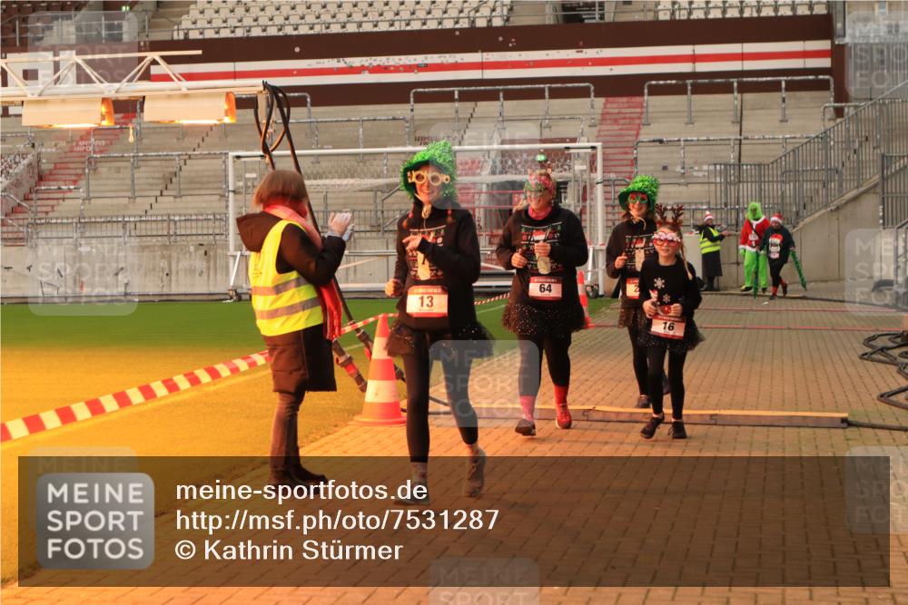 08.12.2024 - St. Pauli X-Mass-Run No. 14 Kathrin Stürmer Photography http://msf.ph/oto/7531287 08.12.2024 10:46:15 Ziel 13, 16, 20, 64, 204 meine-sportfotos.de