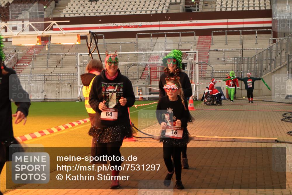 08.12.2024 - St. Pauli X-Mass-Run No. 14 Kathrin Stürmer Photography http://msf.ph/oto/7531297 08.12.2024 10:46:17 Ziel 13, 16, 20, 64, 204 meine-sportfotos.de