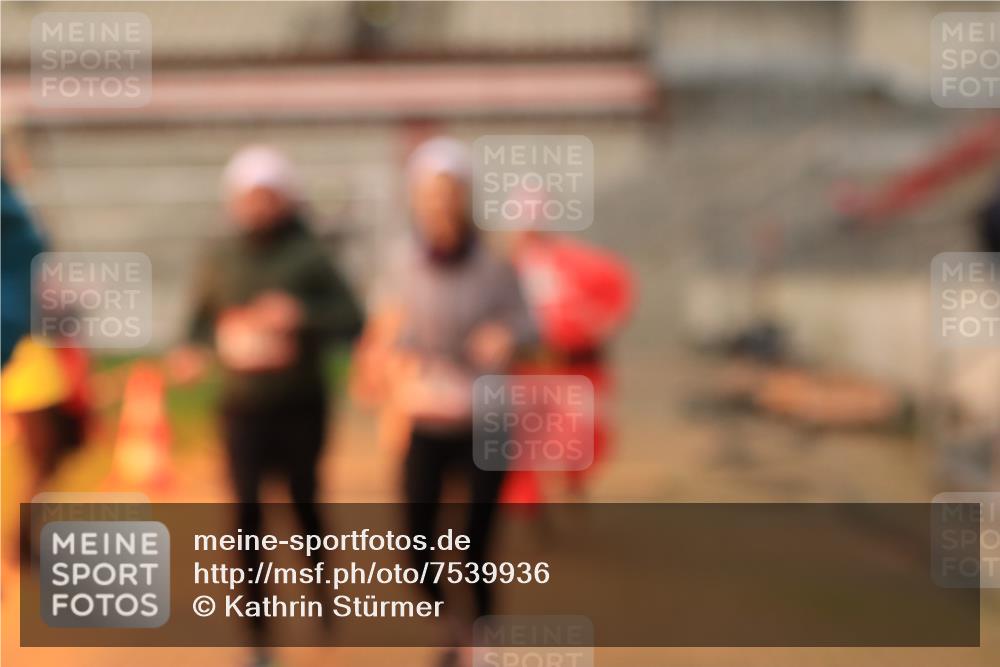 08.12.2024 - St. Pauli X-Mass-Run No. 14 Kathrin Stürmer Photography http://msf.ph/oto/7539936 08.12.2024 10:40:36 Ziel  meine-sportfotos.de