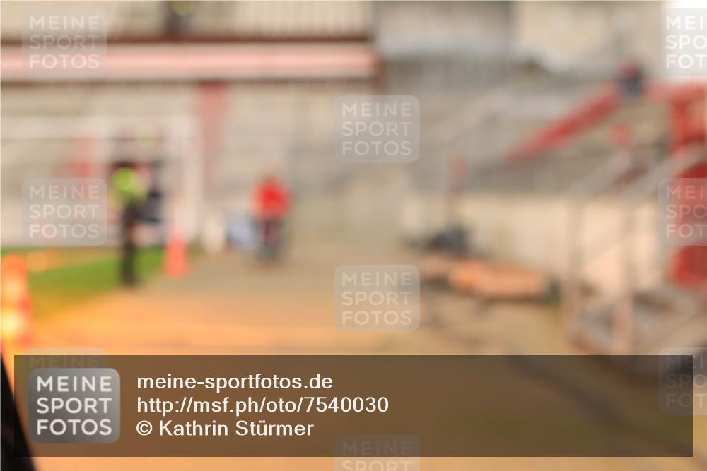 08.12.2024 - St. Pauli X-Mass-Run No. 14 Kathrin Stürmer Photography http://msf.ph/oto/7540030 08.12.2024 10:41:59 Ziel  meine-sportfotos.de
