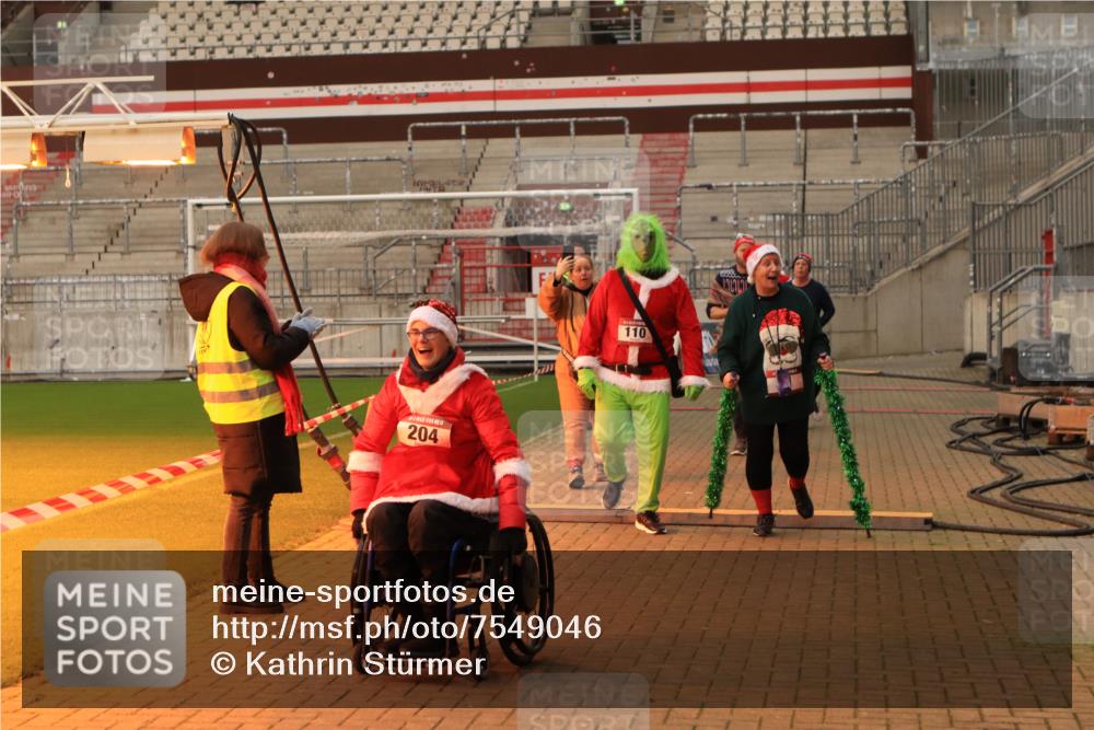 08.12.2024 - St. Pauli X-Mass-Run No. 14 Kathrin Stürmer Photography http://msf.ph/oto/7549046 08.12.2024 10:46:33 Ziel  meine-sportfotos.de