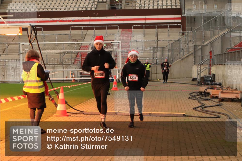08.12.2024 - St. Pauli X-Mass-Run No. 14 Kathrin Stürmer Photography http://msf.ph/oto/7549131 08.12.2024 10:47:58 Ziel  meine-sportfotos.de