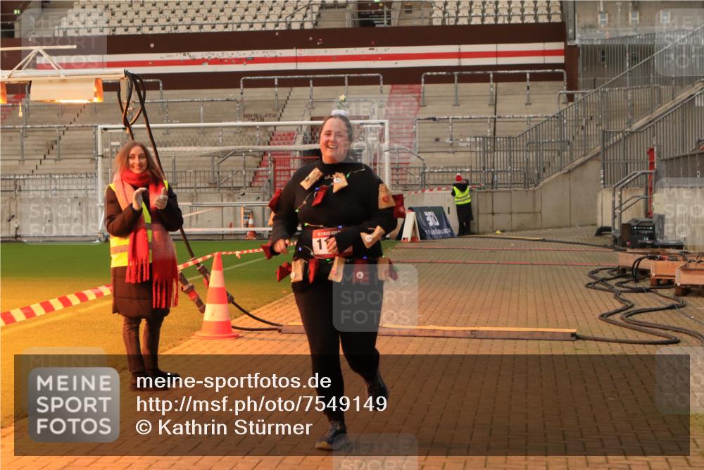 08.12.2024 - St. Pauli X-Mass-Run No. 14 Kathrin Stürmer Photography http://msf.ph/oto/7549149 08.12.2024 10:48:09 Ziel  meine-sportfotos.de