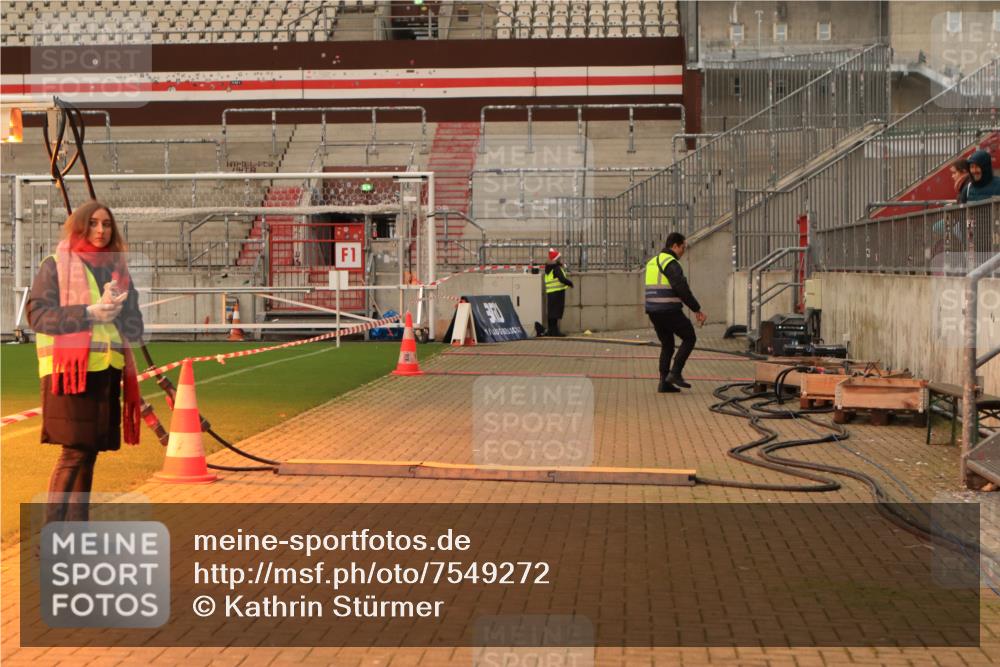 08.12.2024 - St. Pauli X-Mass-Run No. 14 Kathrin Stürmer Photography http://msf.ph/oto/7549272 08.12.2024 10:51:16 Ziel  meine-sportfotos.de