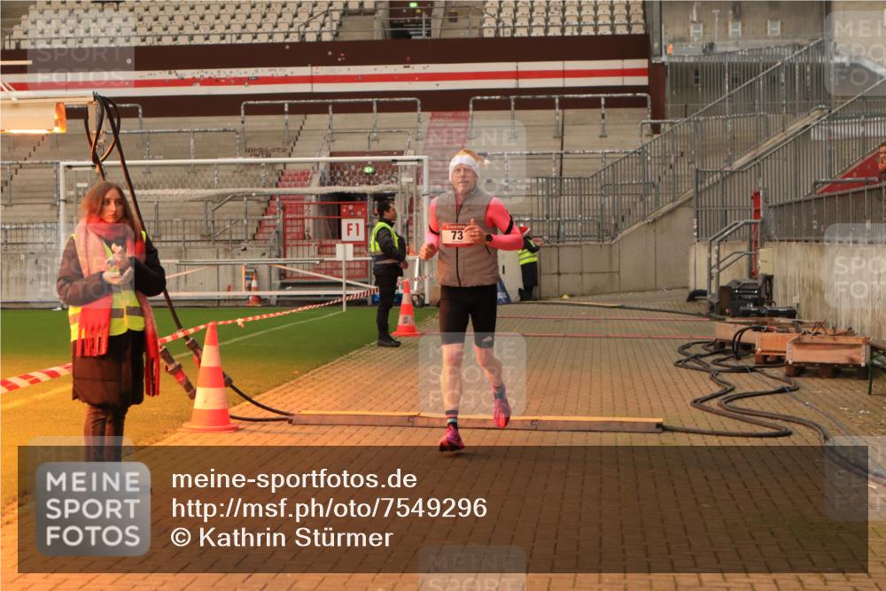 08.12.2024 - St. Pauli X-Mass-Run No. 14 Kathrin Stürmer Photography http://msf.ph/oto/7549296 08.12.2024 10:51:50 Ziel  meine-sportfotos.de