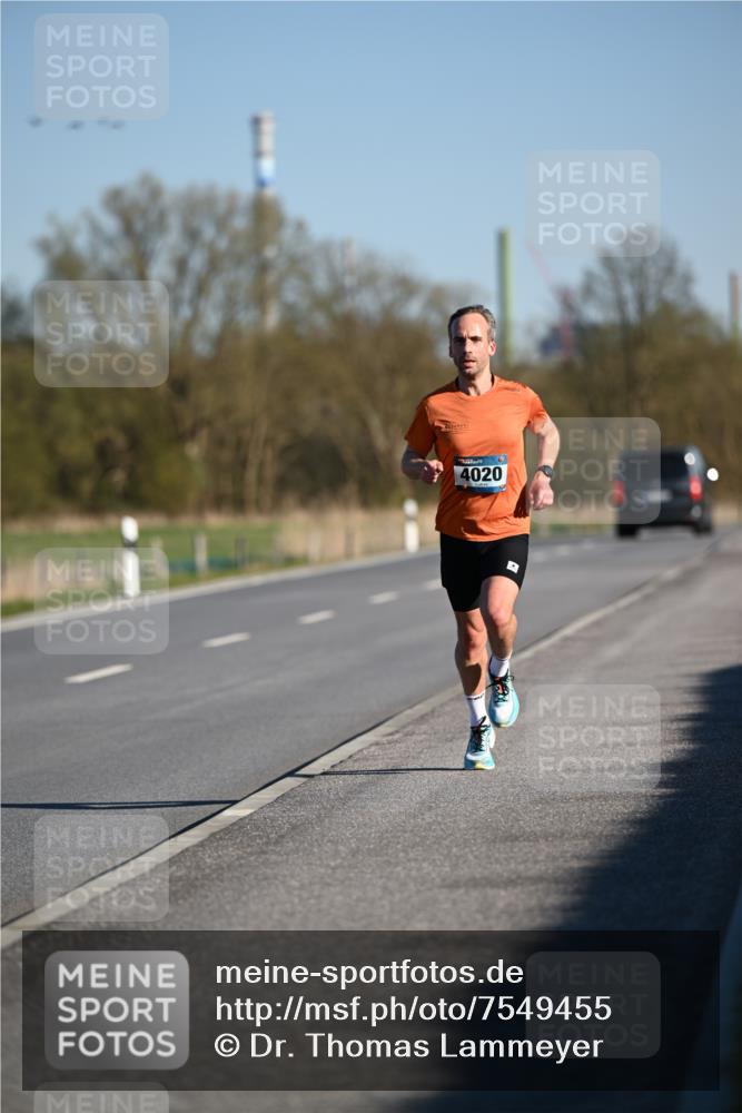 06.04.2025 - 44. Internationalen Wilhelmsburger Insellauf Dr. Thomas Lammeyer http://msf.ph/oto/7549455 06.04.2025 09:16:26 Laufen 4020 meine-sportfotos.de