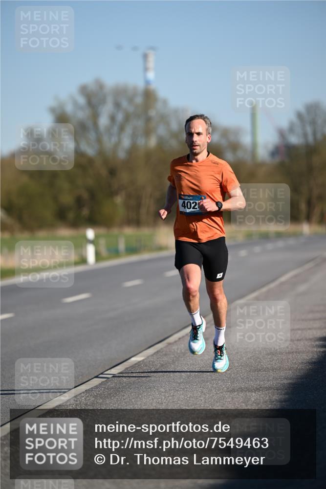 06.04.2025 - 44. Internationalen Wilhelmsburger Insellauf Dr. Thomas Lammeyer http://msf.ph/oto/7549463 06.04.2025 09:16:27 Laufen 402 meine-sportfotos.de