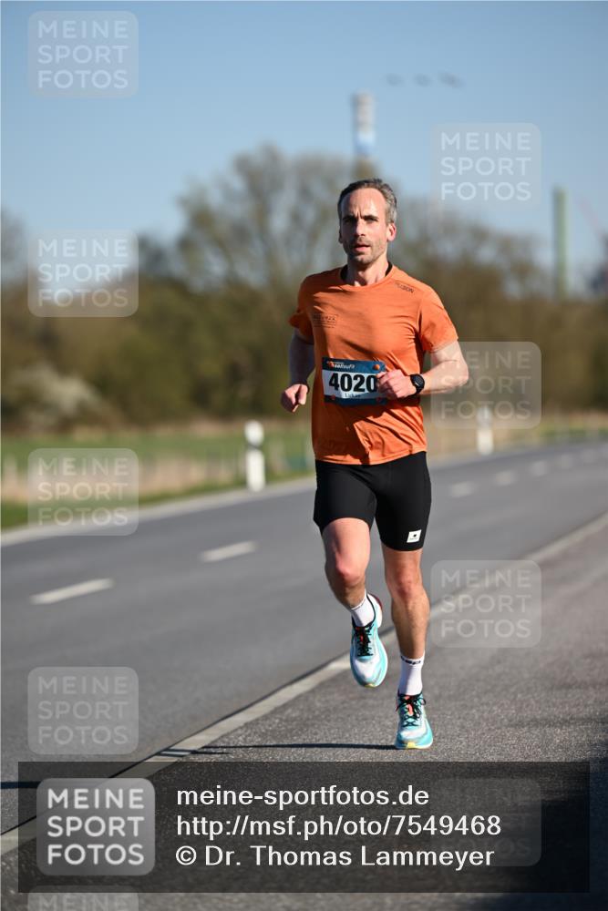 06.04.2025 - 44. Internationalen Wilhelmsburger Insellauf Dr. Thomas Lammeyer http://msf.ph/oto/7549468 06.04.2025 09:16:27 Laufen 4020 meine-sportfotos.de