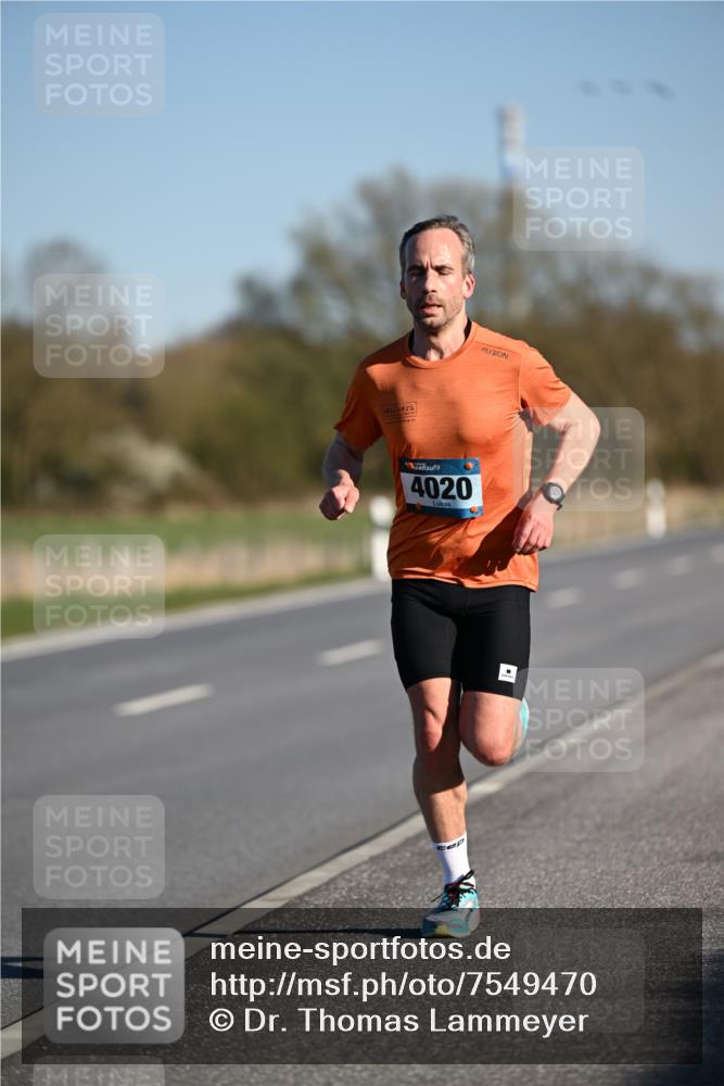 06.04.2025 - 44. Internationalen Wilhelmsburger Insellauf Dr. Thomas Lammeyer http://msf.ph/oto/7549470 06.04.2025 09:16:28 Laufen 4020 meine-sportfotos.de