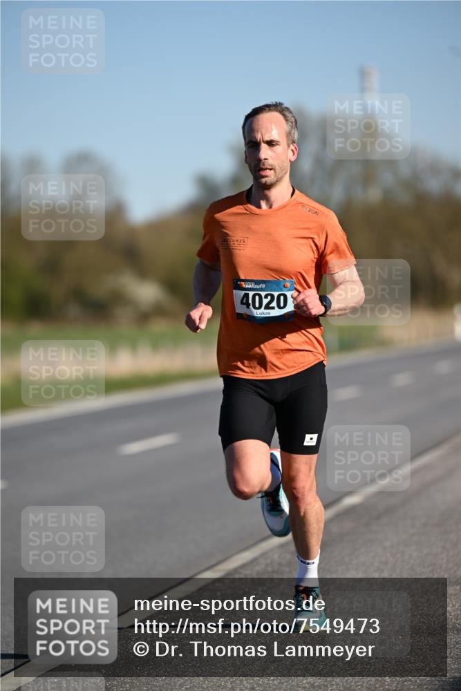 06.04.2025 - 44. Internationalen Wilhelmsburger Insellauf Dr. Thomas Lammeyer http://msf.ph/oto/7549473 06.04.2025 09:16:28 Laufen 4020, 1310 meine-sportfotos.de