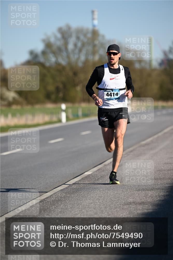 06.04.2025 - 44. Internationalen Wilhelmsburger Insellauf Dr. Thomas Lammeyer http://msf.ph/oto/7549490 06.04.2025 09:17:04 Laufen 4414 meine-sportfotos.de