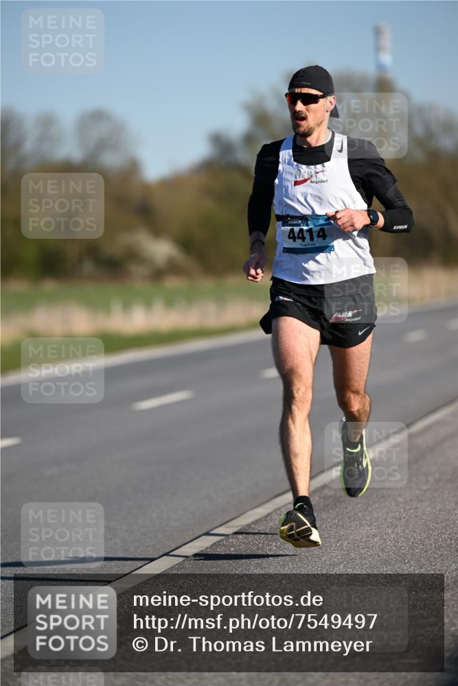 06.04.2025 - 44. Internationalen Wilhelmsburger Insellauf Dr. Thomas Lammeyer http://msf.ph/oto/7549497 06.04.2025 09:17:05 Laufen 4414 meine-sportfotos.de
