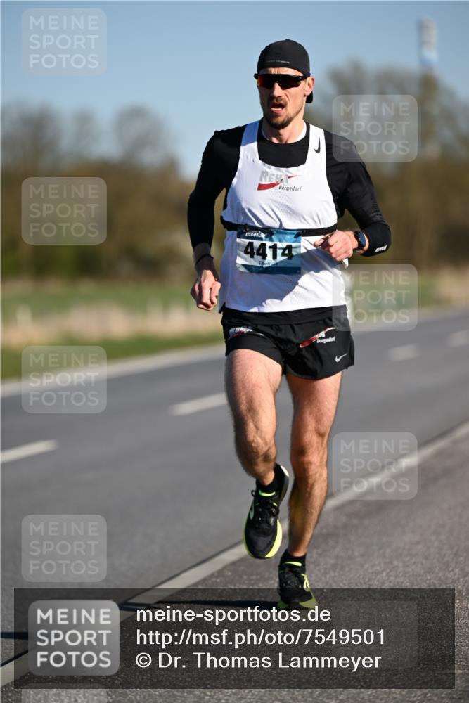 06.04.2025 - 44. Internationalen Wilhelmsburger Insellauf Dr. Thomas Lammeyer http://msf.ph/oto/7549501 06.04.2025 09:17:06 Laufen 4414 meine-sportfotos.de