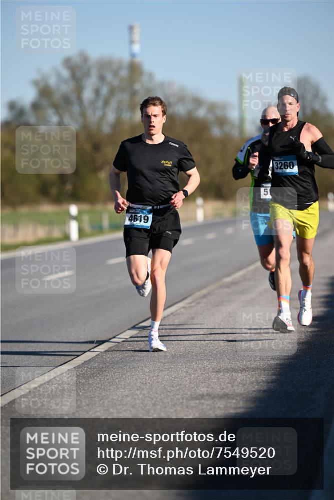 06.04.2025 - 44. Internationalen Wilhelmsburger Insellauf Dr. Thomas Lammeyer http://msf.ph/oto/7549520 06.04.2025 09:17:22 Laufen 4619, 5, 3260 meine-sportfotos.de