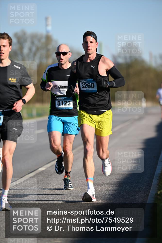 06.04.2025 - 44. Internationalen Wilhelmsburger Insellauf Dr. Thomas Lammeyer http://msf.ph/oto/7549529 06.04.2025 09:17:24 Laufen 5123, 3260 meine-sportfotos.de