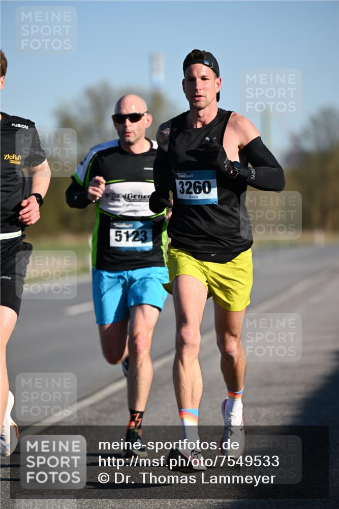 06.04.2025 - 44. Internationalen Wilhelmsburger Insellauf Dr. Thomas Lammeyer http://msf.ph/oto/7549533 06.04.2025 09:17:24 Laufen 5123, 3260 meine-sportfotos.de