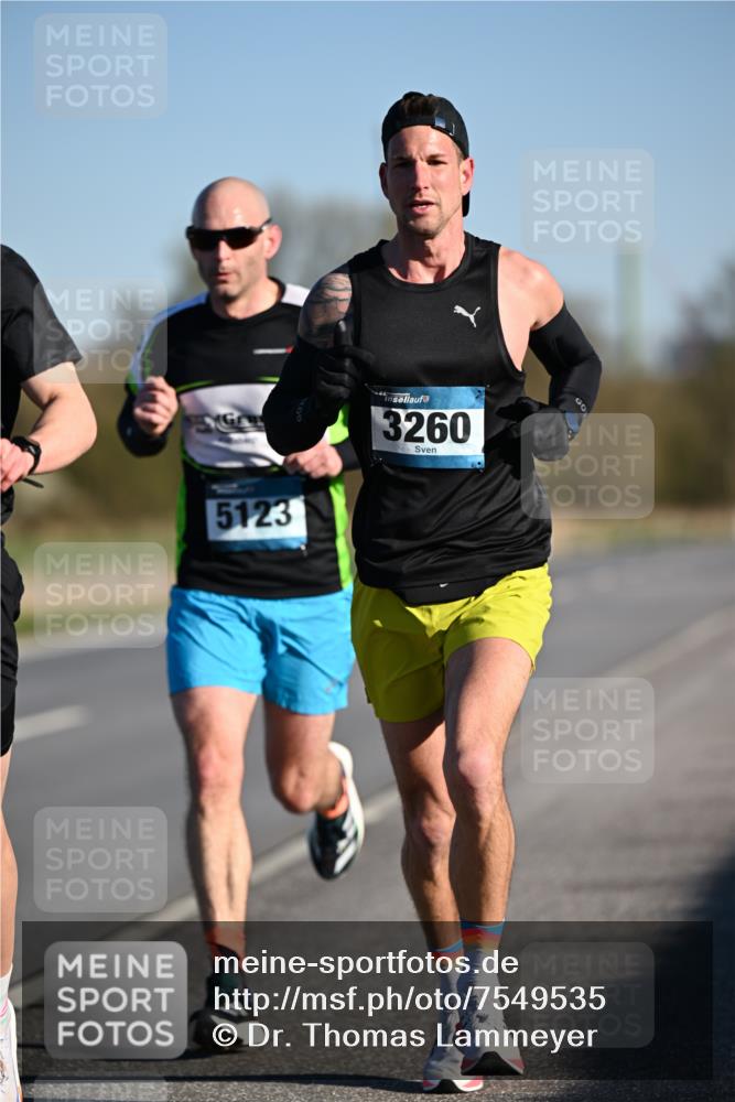 06.04.2025 - 44. Internationalen Wilhelmsburger Insellauf Dr. Thomas Lammeyer http://msf.ph/oto/7549535 06.04.2025 09:17:24 Laufen 5123, 3260 meine-sportfotos.de