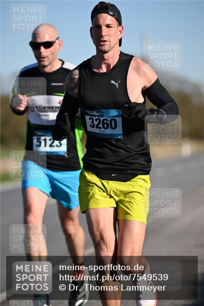 06.04.2025 - 44. Internationalen Wilhelmsburger Insellauf Dr. Thomas Lammeyer http://msf.ph/oto/7549539 06.04.2025 09:17:25 Laufen 5123, 3260 meine-sportfotos.de