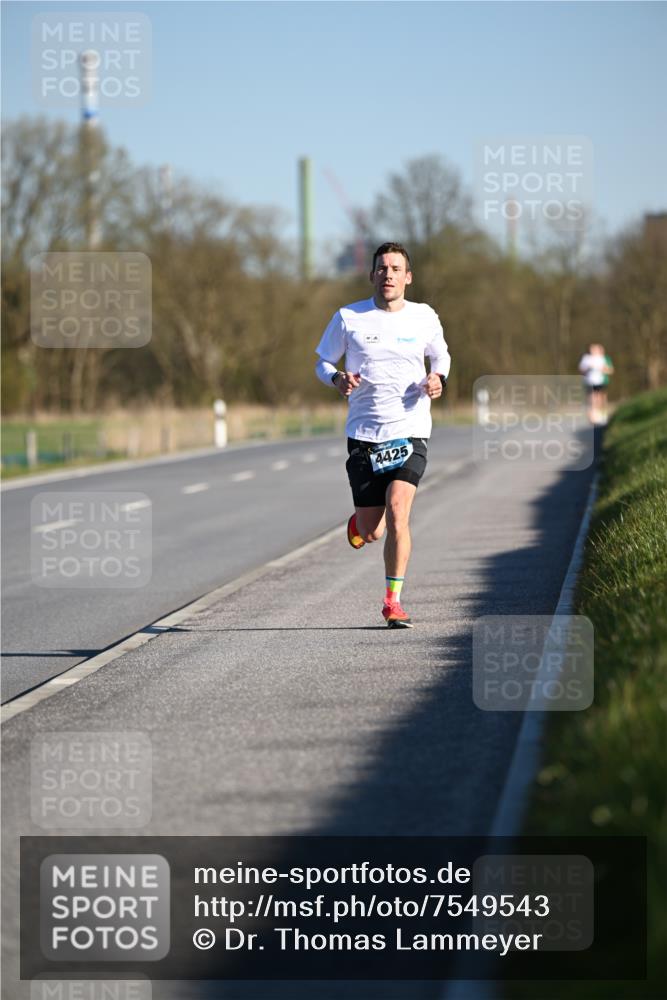 06.04.2025 - 44. Internationalen Wilhelmsburger Insellauf Dr. Thomas Lammeyer http://msf.ph/oto/7549543 06.04.2025 09:17:33 Laufen 4425 meine-sportfotos.de