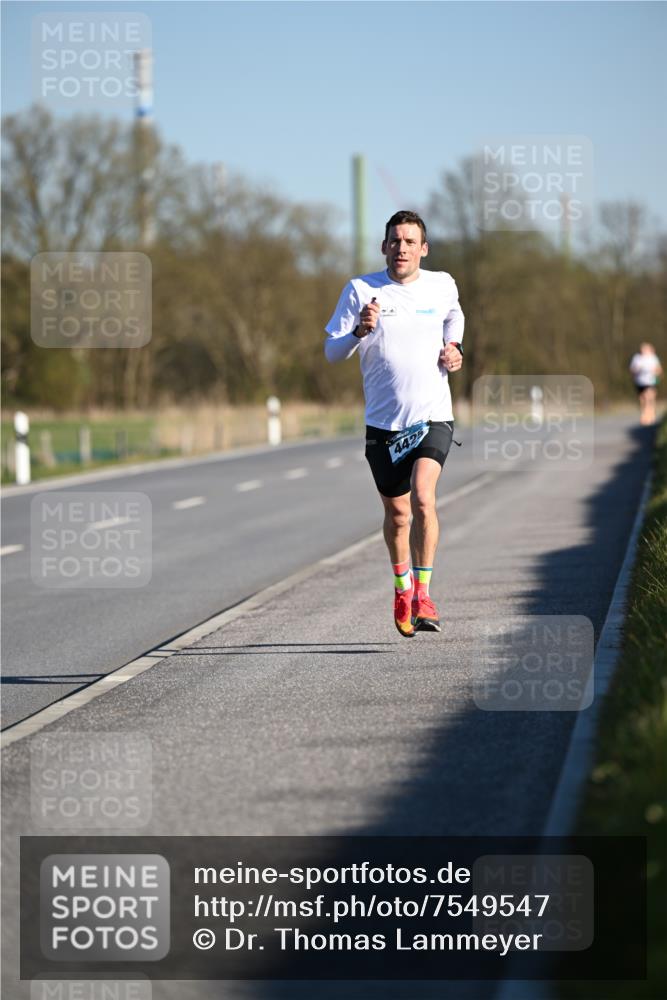 06.04.2025 - 44. Internationalen Wilhelmsburger Insellauf Dr. Thomas Lammeyer http://msf.ph/oto/7549547 06.04.2025 09:17:34 Laufen 4425 meine-sportfotos.de